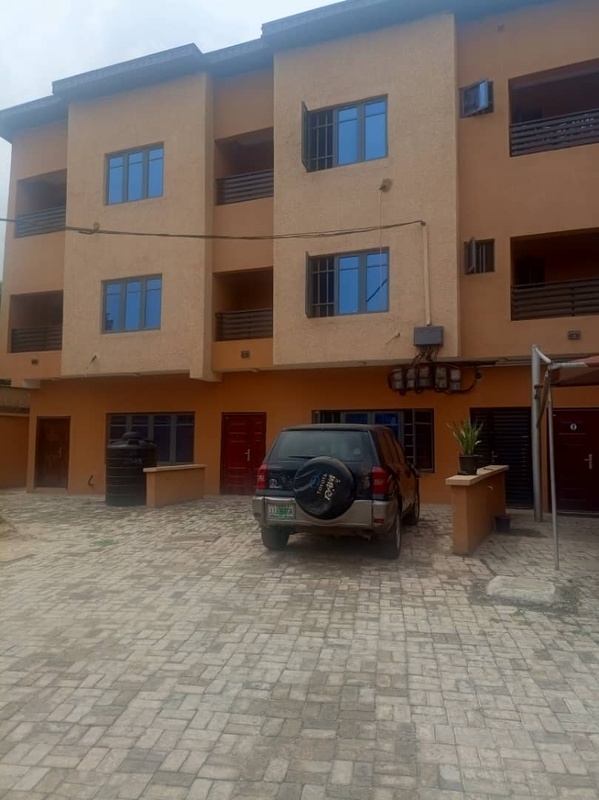 NEWLY RENOVATED 4 BEDROOM TERRACE DUPLEX FOR  RENT AT AKORA ESTATE, ADENIYI JONES, IKEJA, LAGOS image