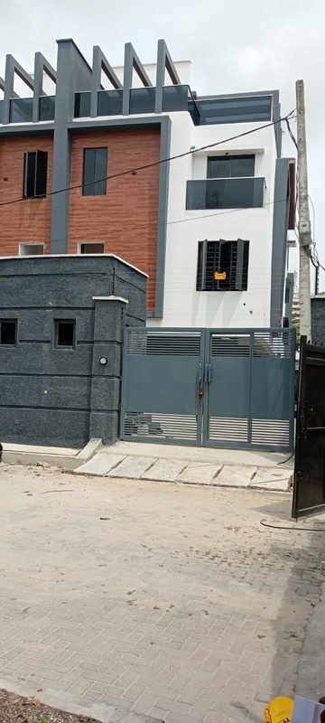 4 Bedrooms Duplex for rent with Roof Top Terrace in Victoria Island Lagos image